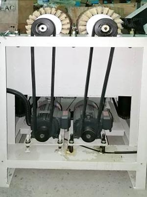 Автономные привода шлифовальных барабанов Шлифовальный станок с двумя лепестковыми барабанамидля рельефного шлифования DT 630-2