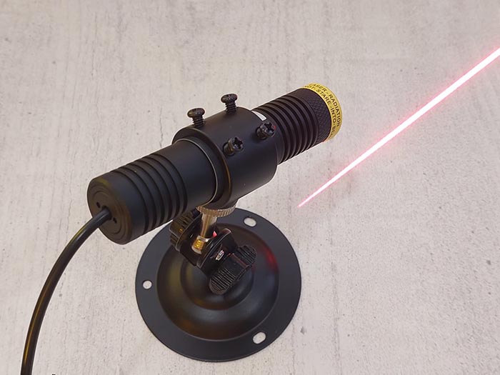 Лазерный указатель RL-200 (ЛУ-200) мощность 200 мВт, Длина волны 635nm Цвет красный, питание 5.0 В Диапазон температур - 30°C+ 40°C Степень защиты корпуса IP 67